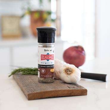 https://m-cxonline.com/wp-content/uploads/2023/06/Real-Salt-Organic-Garlic-Pepper.jpg